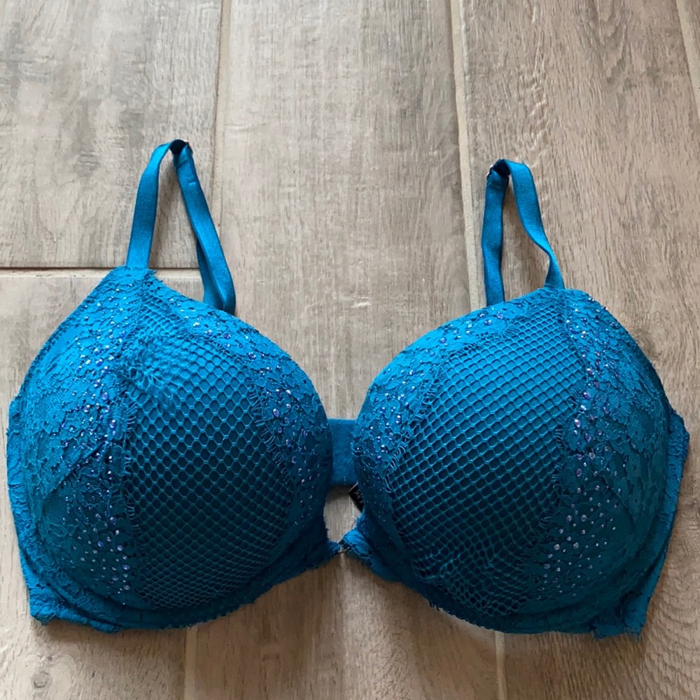 VICTORIAS SECRET BOMBSHELL BRA